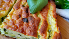 Cake courgettes, parmesan et basilic