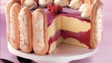 Le vacherin vanille et fruits rouges