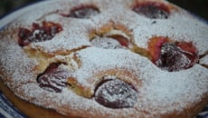 Tarte à l'épeautre et aux prunes rouges
