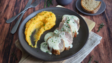Filet mignon de porc, sauce au roquefort et sa purée de légumes