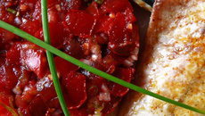 Filets de maquereaux aux épices à colombo et tartare de tomates au citron vert