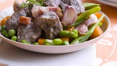 Joue de porc à la crème d'ail et au poiré