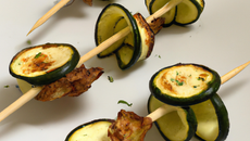 Brochette de courgette apéritives