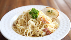 Sauce carbonara au fromage râpé