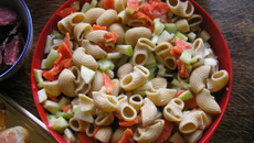 Salade de pâtes/concombre et pommes Granny