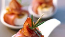 Cuillères d'en cas de caprice à la viande de grisons