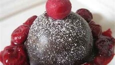 Coques de chocolat et griottes