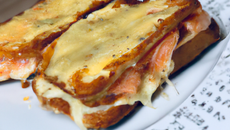 Croque-monsieur au saumon