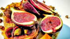 Magret de canard aux figues et aux brugnons