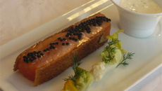 Saumon fumé tiède aux feuillets de sarrazin, purée de choux fleur
