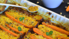 Gratin de carottes au curry et au pain d'épices en petites cocottes