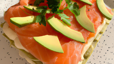Milles feuilles de saumon à la mousse d avocat