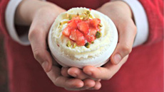 Vacherins à la fraise en forme de paniers