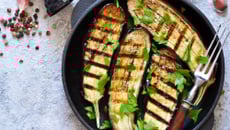 Aubergines grillées au barbecue