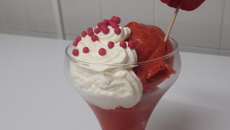 Sorbet fraise, huile d'olive et sa chantilly à l'huile d'olive