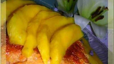 Flan coco et coulis de mangue