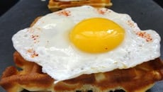 Gaufres aux œufs au plat