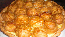 Tarte aux profitroles