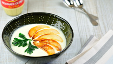 Velouté de céleri boule, poire et moutarde