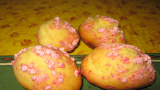 Madeleines aux pralines roses