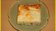 Plat de lasagnes aux poireaux, jambon et ricotta