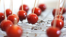 Tomate cerise d'amour (caramel au vinaigre balsamique)