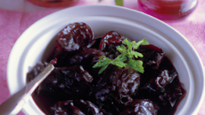 Far Breton, pruneaux au vin rouge