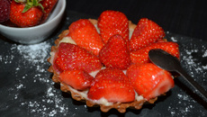 La tartelette aux fraises et sa pâte au miel de Pushing Daisies