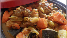 Tajine d'agneau aux légumes et fruits secs