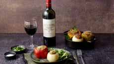 Poivrons et oignons farcis à la viande et aux épices