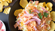 Pâtes à la crème de crustacés et sa chips de jambon