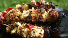 Brochettes de poulet croustillantes
