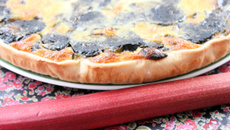 Tarte au boudin noir et à la rhubarbe !