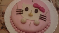 Gâteau d'anniversaire hello kitty pour manel