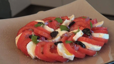 Tomates mozzarella au parfum de basilic