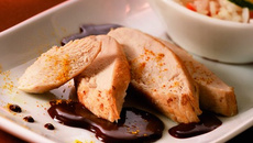 Aiguillettes de poulet sauce curry et chocolat