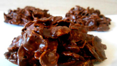 Roses des Sables faciles aux pétales de maïs et chocolat