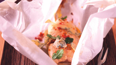 Papillote de truite, endive et Fourme