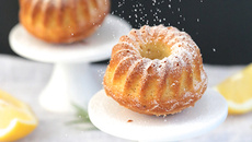 Cake amande, citron romarin au buttermilk