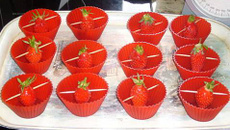 Cupcake jelly strawberry pink lady : fraises en gelee de rhubarbe