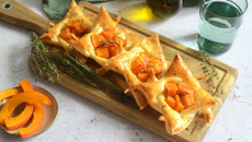 Étoiles feuilletées au potimarron et fromage de chèvre frais