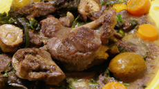 Sauté d'agneau pré-salé aux huitres et légumes oubliés
