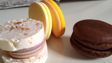 Bûche coco et macaron