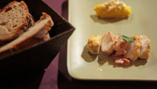 Filet de lotte laqué orange et moutarde Amora, écrasée de choux-fleur aux épices