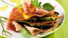 Mille feuille de jambon cuit et sec, légumes grillés