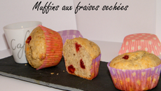 Muffins aux fraises séchées