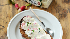 Tartinade à la Brique Lou Pérac aux radis et à la ciboulette