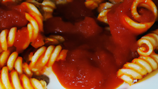 Pâtes torsades à la sauce tomate