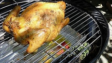 Poulet fumé à l'ail et au romarin