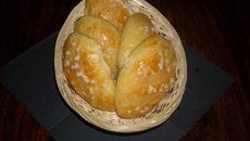 Briochettes et pain au lait au sucre